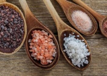 Salt: Salt used in the kitchen brings peace and prosperity to the home...!