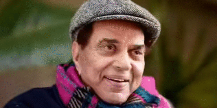 Bollywood: News of veteran actor's death is false: Actor Dharmendra's health is improving