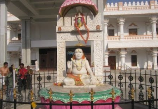 Language controversy in Mantralaya, known for spiritual peace and devotion!