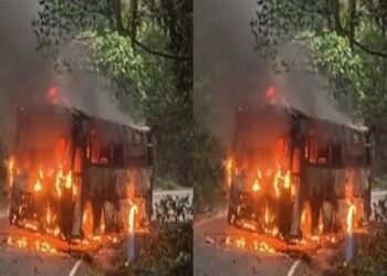 https://tulutimes.com/4060/karnaraka/tourist-bus-catc…road-in-madikeri/