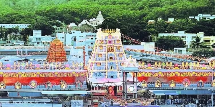 ಸ್ವರ್ಗದ ದ್ವಾರವೆಂದೇ ಹೆಸರುವಾಸಿ ವೈಕುಂಠದ ಬಾಗಿಲುಗಳು : ಏಕಾದಶಿ ಸಂಭ್ರಮ