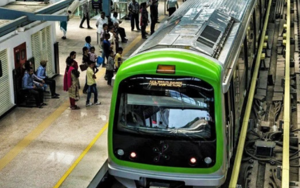 More than a thousand passengers travel on the metro in a single day!