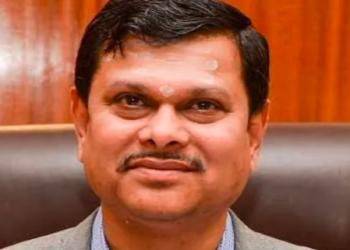 Senior IAS officer Mahantesh Bilagi's daughter gets compassionate appointment