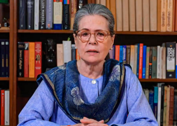 Was Delhi's air pollution the reason behind Sonia Gandhi's hospital visit?