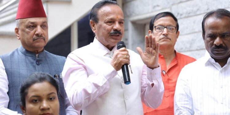 https://tulutimes.com/5567/sports/the-countrys-ama…-sadananda-gowda/