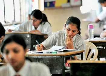 ಕರ್ನಾಟಕದಲ್ಲಿ ನಾಳೆಯಿಂದ ಎಸ್‌ಎಸ್‌ಎಲ್‌ಸಿ ಪರೀಕ್ಷೆ: 9 ಲಕ್ಷಕ್ಕೂ ಹೆಚ್ಚು ವಿದ್ಯಾರ್ಥಿಗಳು ಭಾಗವಹಿಸುವ ನಿರೀಕ್ಷೆ