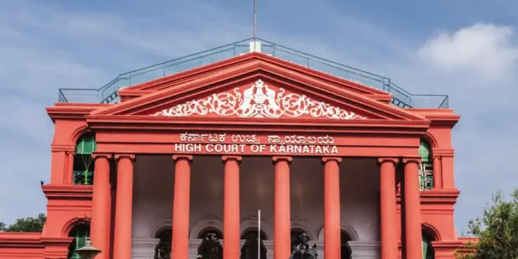 ಬೆಂಗಳೂರು : ಪರೀಕ್ಷಾ ಹಾಲ್‌ಗೆ ಮೊಬೈಲ್ ತಂದ ವಿದ್ಯಾರ್ಥಿಗೆ ಕಠಿಣ ಶಿಕ್ಷೆ