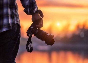 ಪ್ರೀ ವೆಡ್ಡಿಂಗ್ ಫೋಟೋಶೂಟ್ ಬಂದವರಿಗೆ ಸ್ಥಳೀಯರಿಂದ ದೇವಾಲಯದ ಪಾವಿತ್ರ್ಯತೆಯ ಪಾಠ