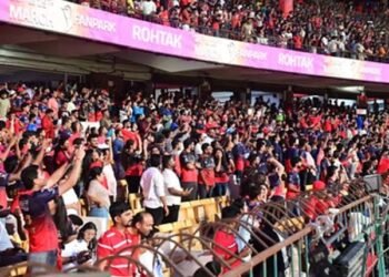 ಚಿನ್ನಸ್ವಾಮಿ ಕ್ರೀಡಾಂಗಣದಲ್ಲಿ ಮತ್ತೆ ಕ್ರಿಕೆಟ್ ಸಂಭ್ರಮ