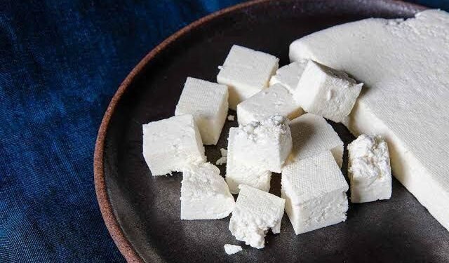 ನೀವು ಉಪಯೋಗಿಸುವ ಪನೀರ್ ನಿಜವಾದುದೇ ? ಮನೆಯಲ್ಲೇ ಪರೀಕ್ಷಿಸುವ ಸರಳ ವಿಧಾನ ಇಲ್ಲಿವೆ