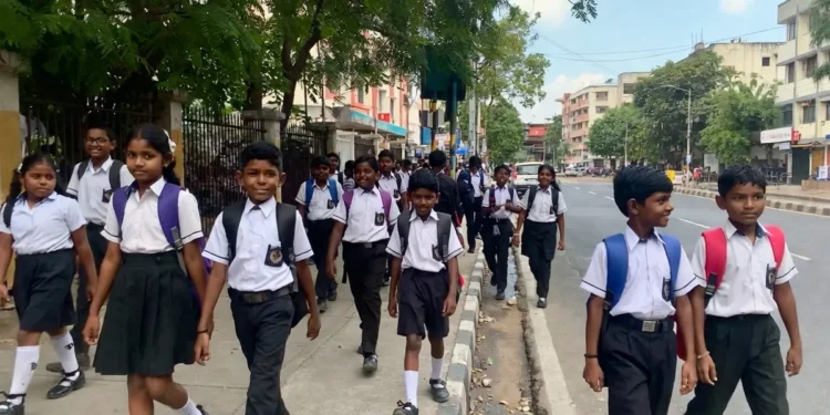 ಮುಂದಿನ ಶೈಕ್ಷಣಿಕ ವರ್ಷದಿಂದ ಖಾಸಗಿ ಶಾಲೆಗಳ ಶುಲ್ಕ 8–12% ಹೆಚ್ಚಾಗುವ ಸಾಧ್ಯತೆ