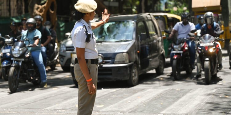 ಬಿಸಿಗಾಳಿ ಮಧ್ಯೆ ಟ್ರಾಫಿಕ್ ಪೊಲೀಸರಿಗೆ ಅಗತ್ಯ ಸೌಲಭ್ಯ ಕಲ್ಪಿಸಲು ಡಿಜಿಪಿ ಆದೇಶ