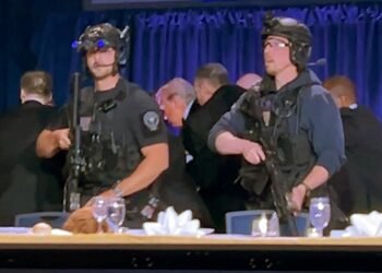 ಟ್ರಂಪ್ ಭೋಜನ ಸಮಾರಂಭದ ಮೇಲೆ ದಾಳಿ ಯತ್ನ : ಗುಂಡು ಹಾರಿಸಿದ ವ್ಯಕ್ತಿ ಯಾರು?