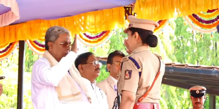 ಕರ್ನಾಟಕ ಪೊಲೀಸ್ ‘ಧ್ವಜ ದಿನ’ : 158 ಅಧಿಕಾರಿಗಳಿಗೆ ಸಿಎಂ ಗೌರವ, ಸೈಬರ್ ಅಪರಾಧದ ವಿರುದ್ಧ ಕಠಿಣ ಕ್ರಮಕ್ಕೆ ಕರೆ