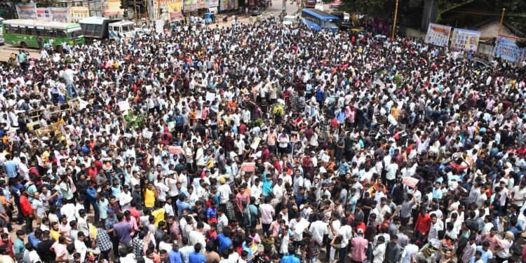 ಏಪ್ರಿಲ್ 21ರ ಪ್ರತಿಭಟನೆ ರಾಜ್ಯ ಸರ್ಕಾರದ ಮೇಲೆ ಒತ್ತಡ ಹೆಚ್ಚಿಸುವ ಸಾಧ್ಯತೆ