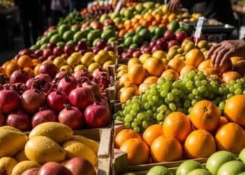 ಮಧ್ಯಪ್ರಾಚ್ಯ ಉದ್ವಿಗ್ನತೆ ಪರಿಣಾಮ: ಬೆಂಗಳೂರಿನಲ್ಲಿ ಆಮದು ಹಣ್ಣುಗಳ ಬೆಲೆ ದ್ವಿಗುಣ