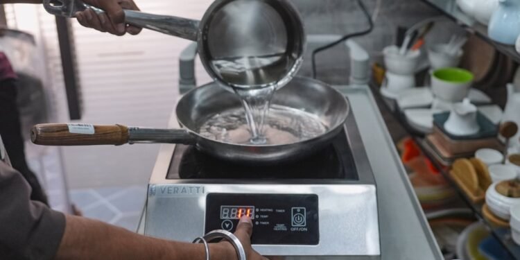 ಎಲ್‌ಪಿಜಿ ಕೊರತೆ ನಡುವೆ ಇಂಡಕ್ಷನ್ ಸ್ಟವ್ ಬಳಕೆ: ಎಚ್ಚರಿಕೆ