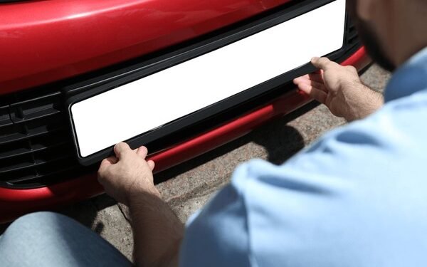 ಕರ್ನಾಟಕದಲ್ಲಿ ರಿಜಿಸ್ಟ್ರೇಷನ್ ಪ್ಲೇಟ್ ನಿಯಮ ತಾತ್ಕಾಲಿಕ ಸ್ಥಗಿತ: ವಾಹನ ಮಾಲೀಕರಿಗೆ ತಾತ್ಕಾಲಿಕ ನೆಮ್ಮದಿ