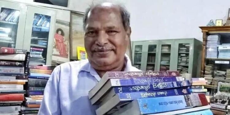 ಪುಸ್ತಕಗಳಿಗಾಗಿ ಬದುಕನ್ನೇ ಅರ್ಪಿಸಿದ ವ್ಯಕ್ತಿ: ಮಂಡ್ಯದ ಗೌಡರ ಅದ್ಭುತ ಸಾಧನೆ