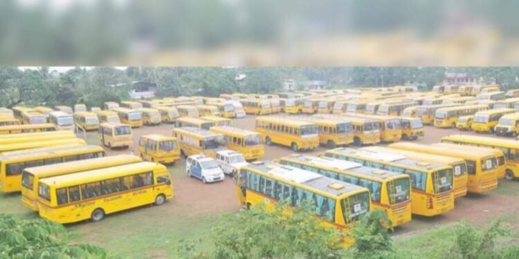 ಕರ್ನಾಟಕದಲ್ಲಿ ಶಾಲಾ ಬಸ್‌ಗಳಿಗೆ 20 ವರ್ಷ ಮಾನ್ಯತಾ ಬೇಡಿಕೆ ಹಾಗೂ ಸಾರಿಗೆ ಶುಲ್ಕ ಏರಿಕೆ ಬಗ್ಗೆ ಆತಂಕ