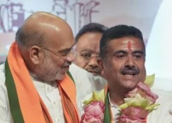 ಸುವೆಂದು ಅಧಿಕಾರಿ ಪಶ್ಚಿಮ ಬಂಗಾಳದ ಮೊದಲ ಬಿಜೆಪಿ ಮುಖ್ಯಮಂತ್ರಿಯಾಗಿ ಪ್ರಮಾಣವಚನ