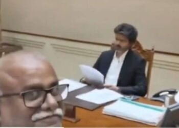 ವಿಜಯ್ ಸಭೆಯ ವಿಡಿಯೋ ವೈರಲ್: ಸರ್ಕಾರಿ ಅಧಿಕಾರಿ ವಿರುದ್ಧದ ಆರೋಪಕ್ಕೆ ಸ್ಪಷ್ಟನೆ