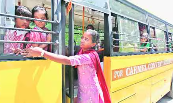 Kerala makes female staff mandatory for safety of girls in school buses