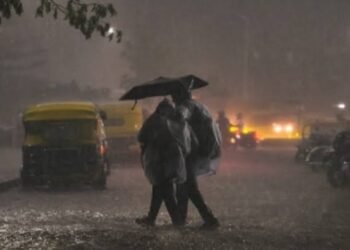 ಜೂನ್ 15ರವರೆಗೆ ಭಾರೀ ಮಳೆಯ ಎಚ್ಚರಿಕೆ: ಕರ್ನಾಟಕದ ಹಲವು ಜಿಲ್ಲೆಗಳಲ್ಲಿ ಮಳೆ ಹೆಚ್ಚಿರುವ ಸಾಧ್ಯತೆ