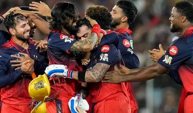 ಸತತ ಎರಡನೇ ಬಾರಿ ಚಾಂಪಿಯನ್ : ಇತಿಹಾಸ ನಿರ್ಮಿಸಿದ ಆರ್‌ಸಿಬಿ
