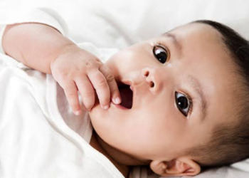 Can applying kohl harm a baby's eyes? Here are the medical facts.